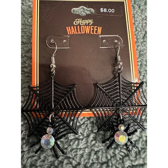 Halloween Spider Web Dangle Earrings Black Spider Crystal Accent New - Picture 1 of 2